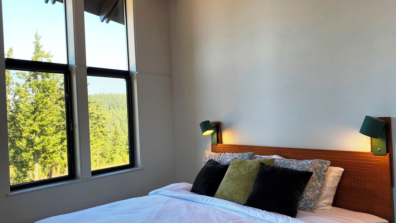 Photo of Bedroom in Sky Meadows Ranch