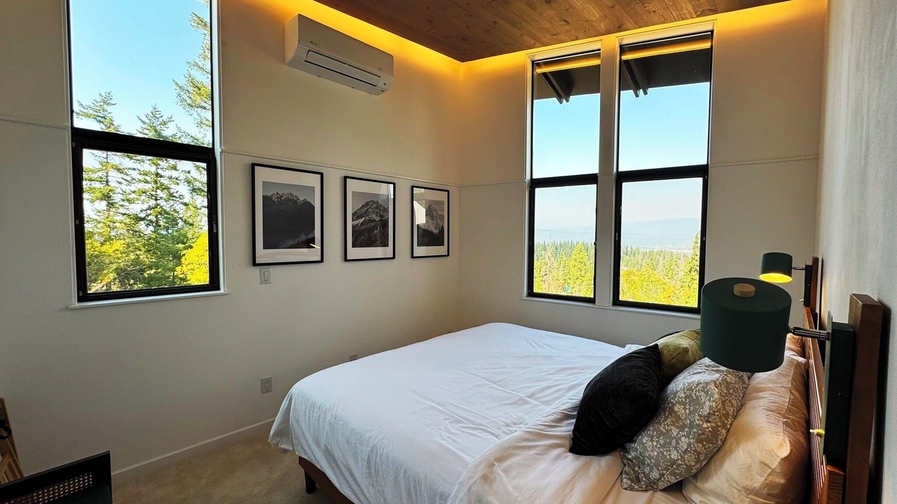 Photo of Bedroom in Sky Meadows Ranch