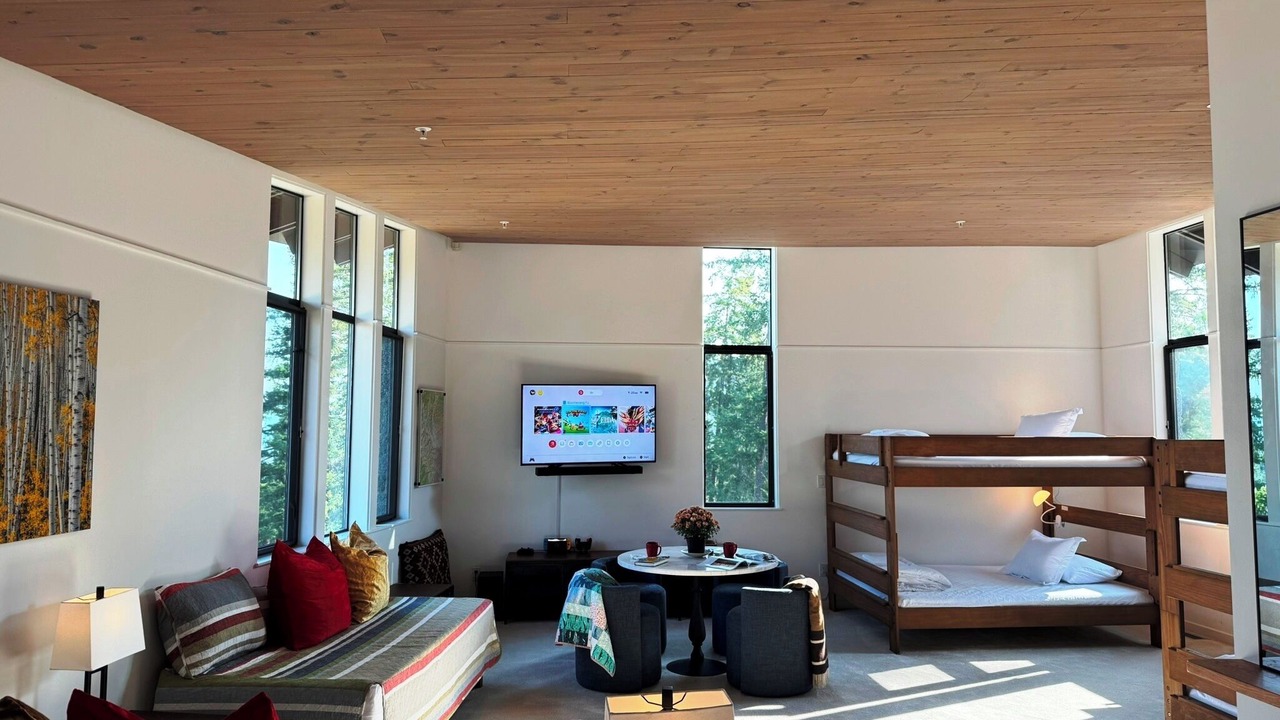 Photo of Bedroom in Sky Meadows Ranch