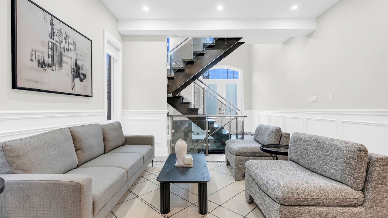 Photo of Livingroom in Burlington