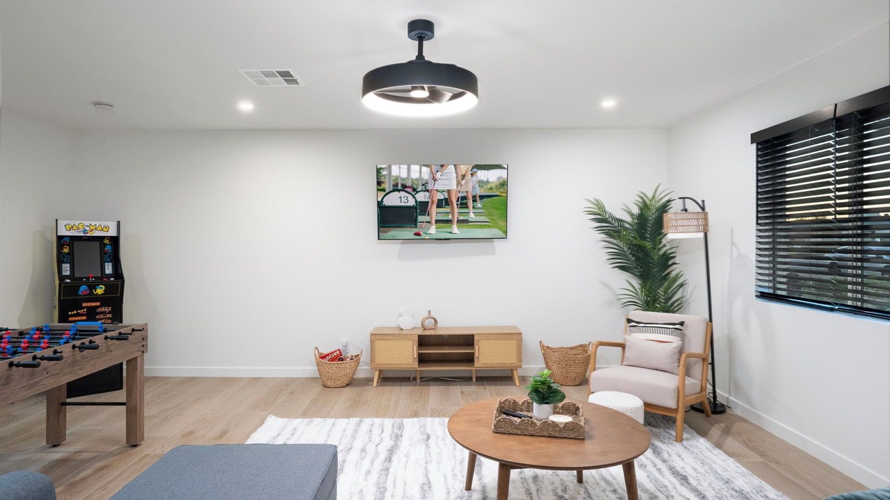 Photo of Livingroom in Melrose Paradise