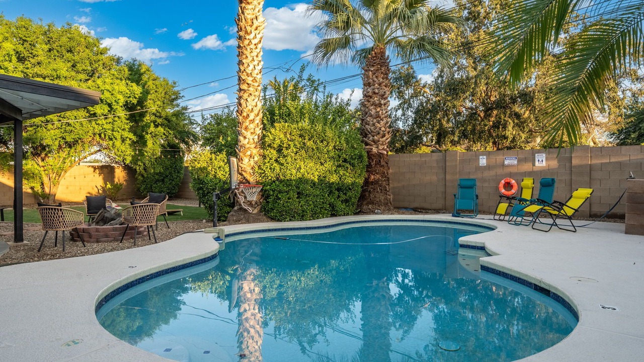 Photo of Outdoor in Melrose Paradise