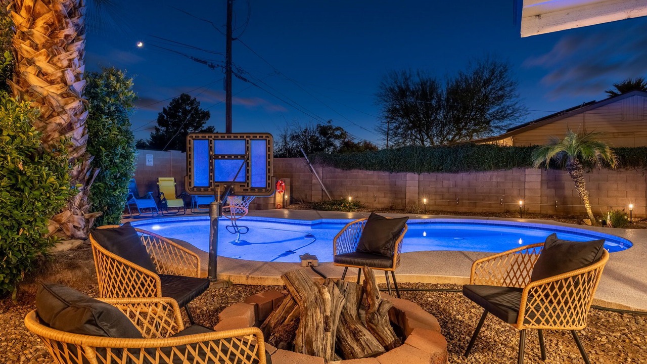Photo of Outdoor in Melrose Paradise