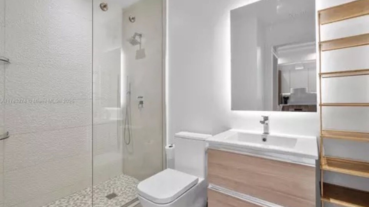 Photo of Bathroom in Brickell