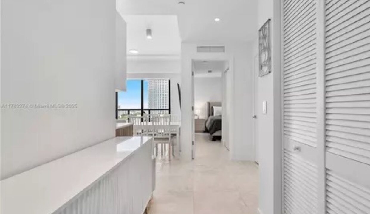 Photo of Others in Brickell
