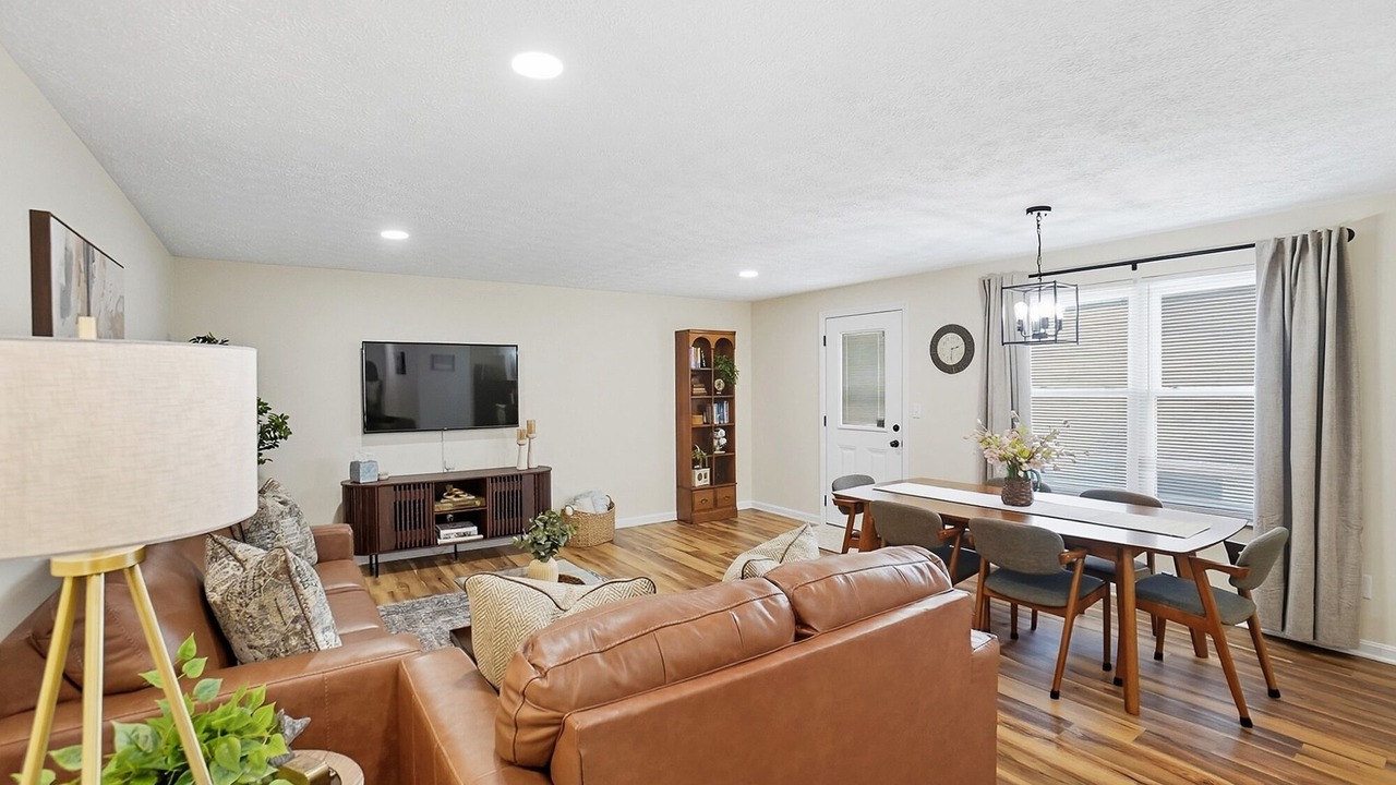 Photo of Livingroom in Huber Heights