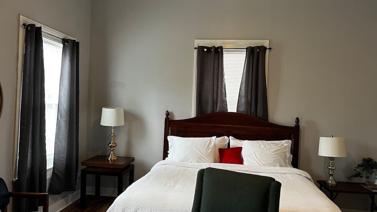 Photo of Bedroom in Wadley