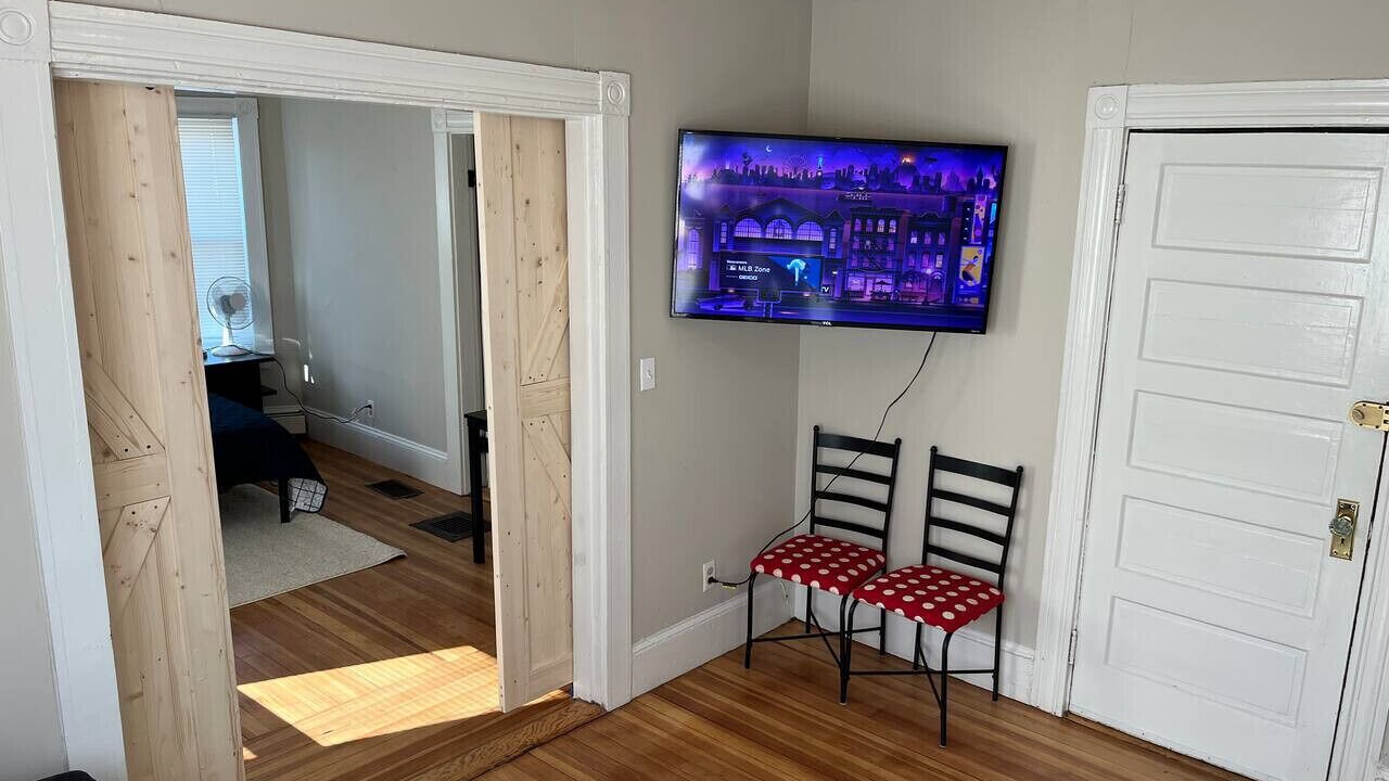 Photo of Bedroom in Beverly