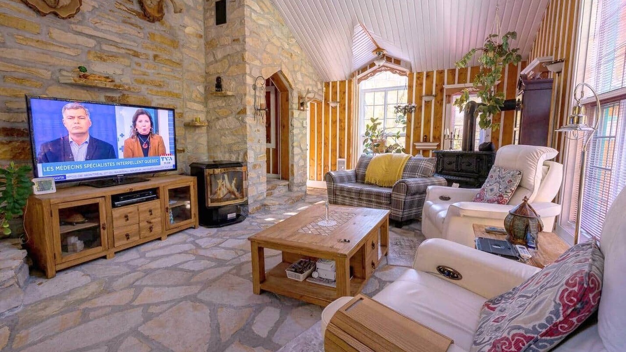 Photo of Bedroom in Saint-Alexis-des-Monts