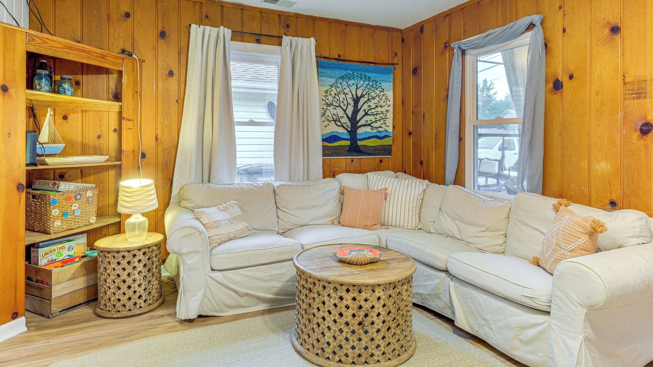 Photo of Bedroom in Colonial Beach