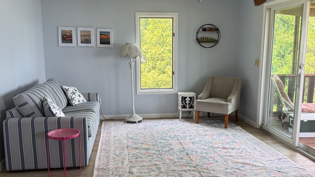 Photo of Livingroom in Town of Yates