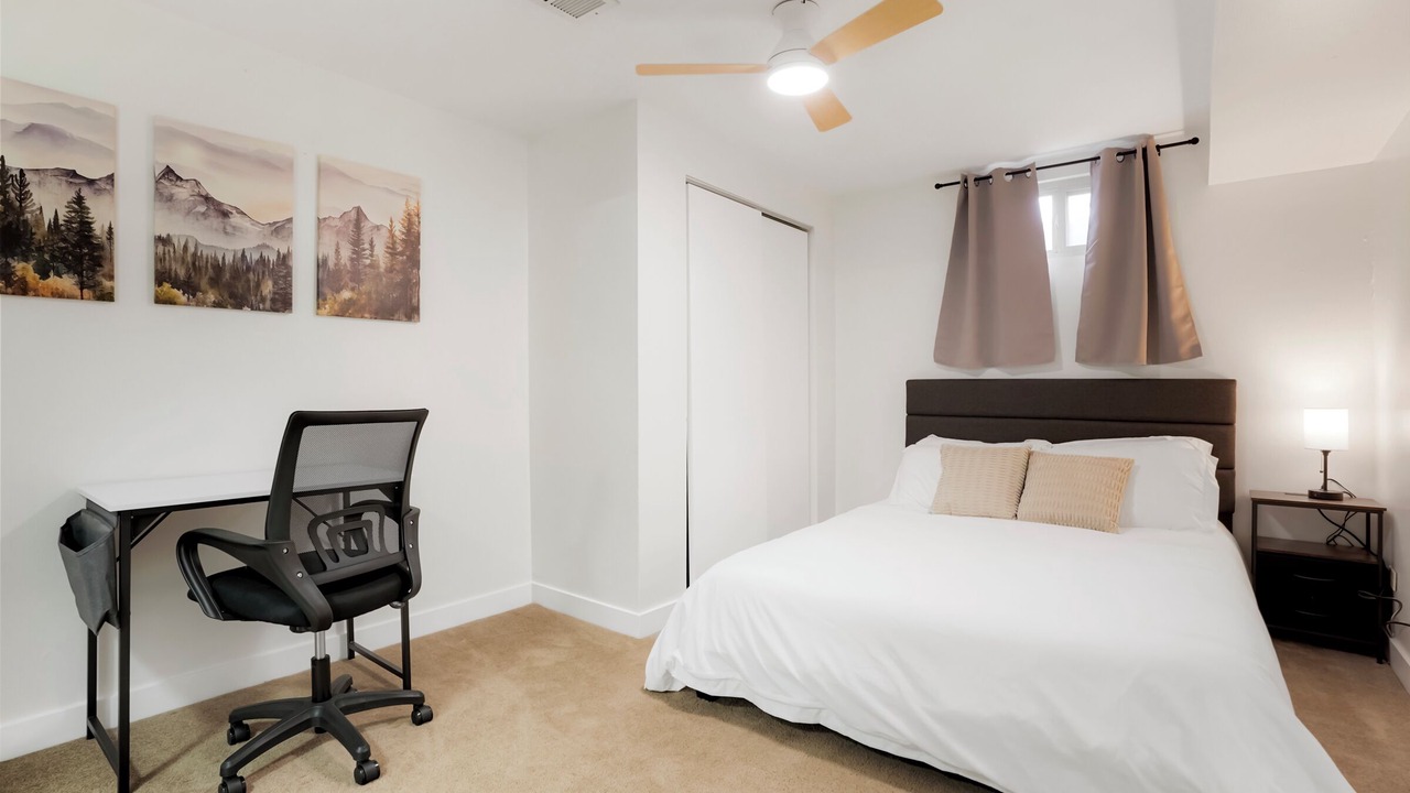 Photo of Bedroom in Applewood West