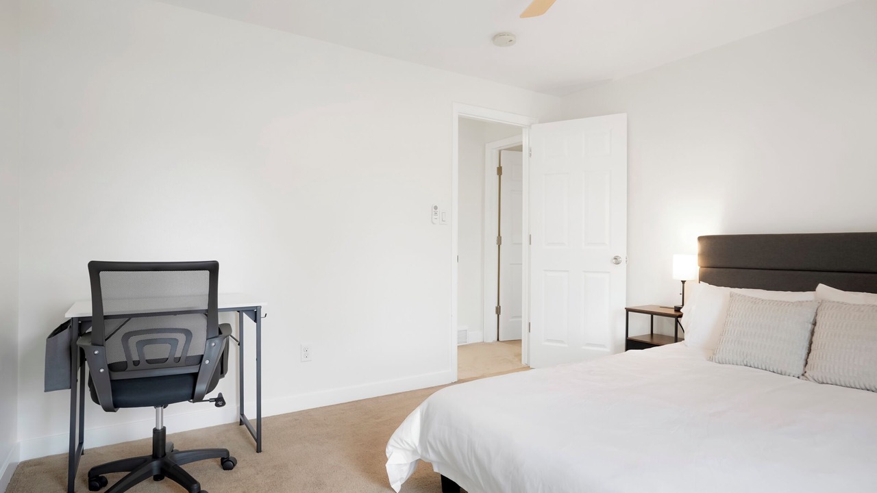 Photo of Bedroom in Applewood West