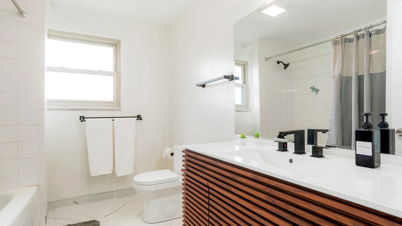 Photo of Bathroom in Applewood West