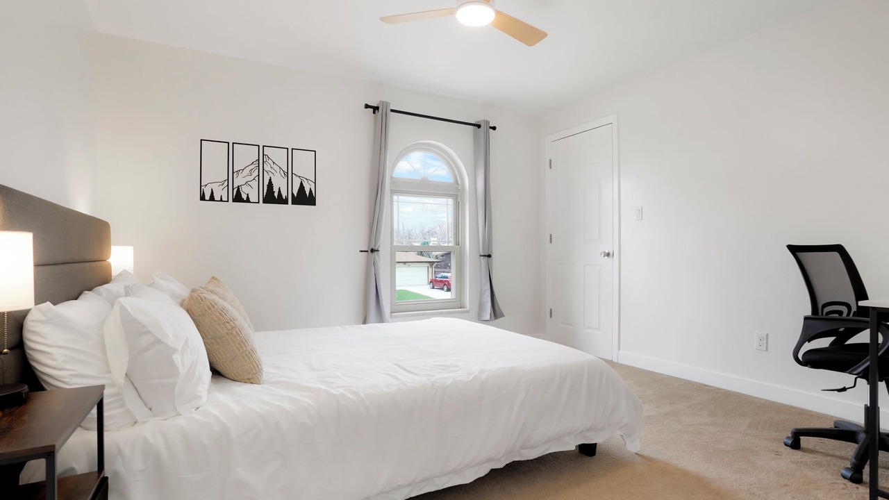 Photo of Bedroom in Applewood West