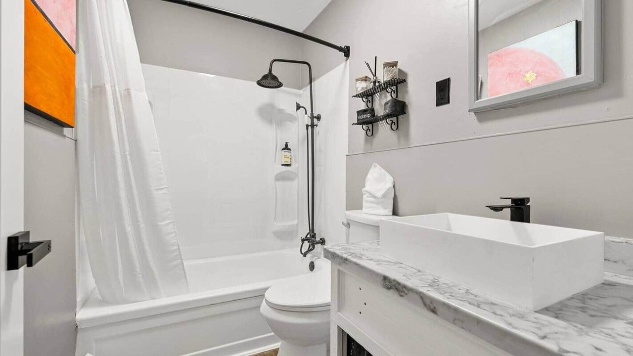 Photo of Bathroom in Cave City