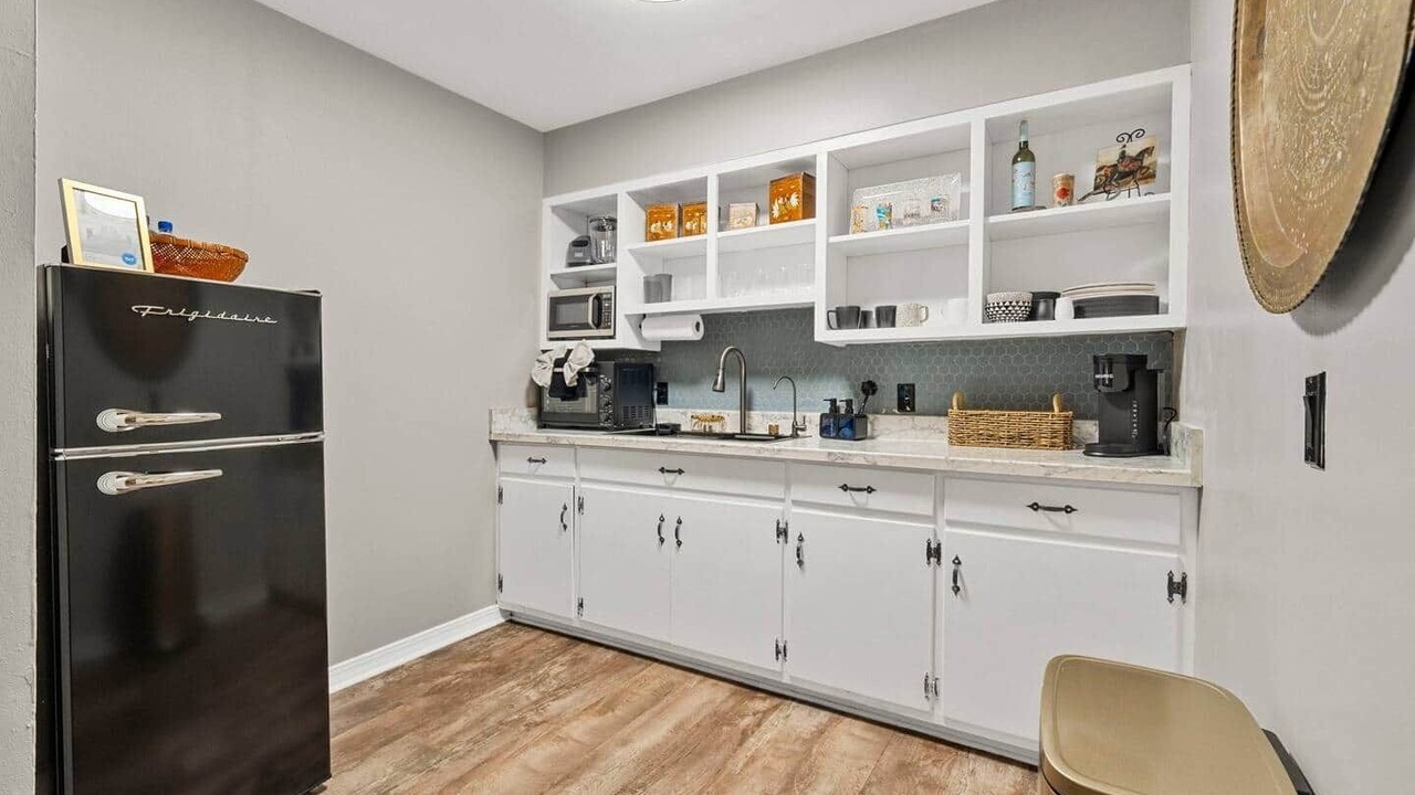 Photo of Kitchen in Cave City