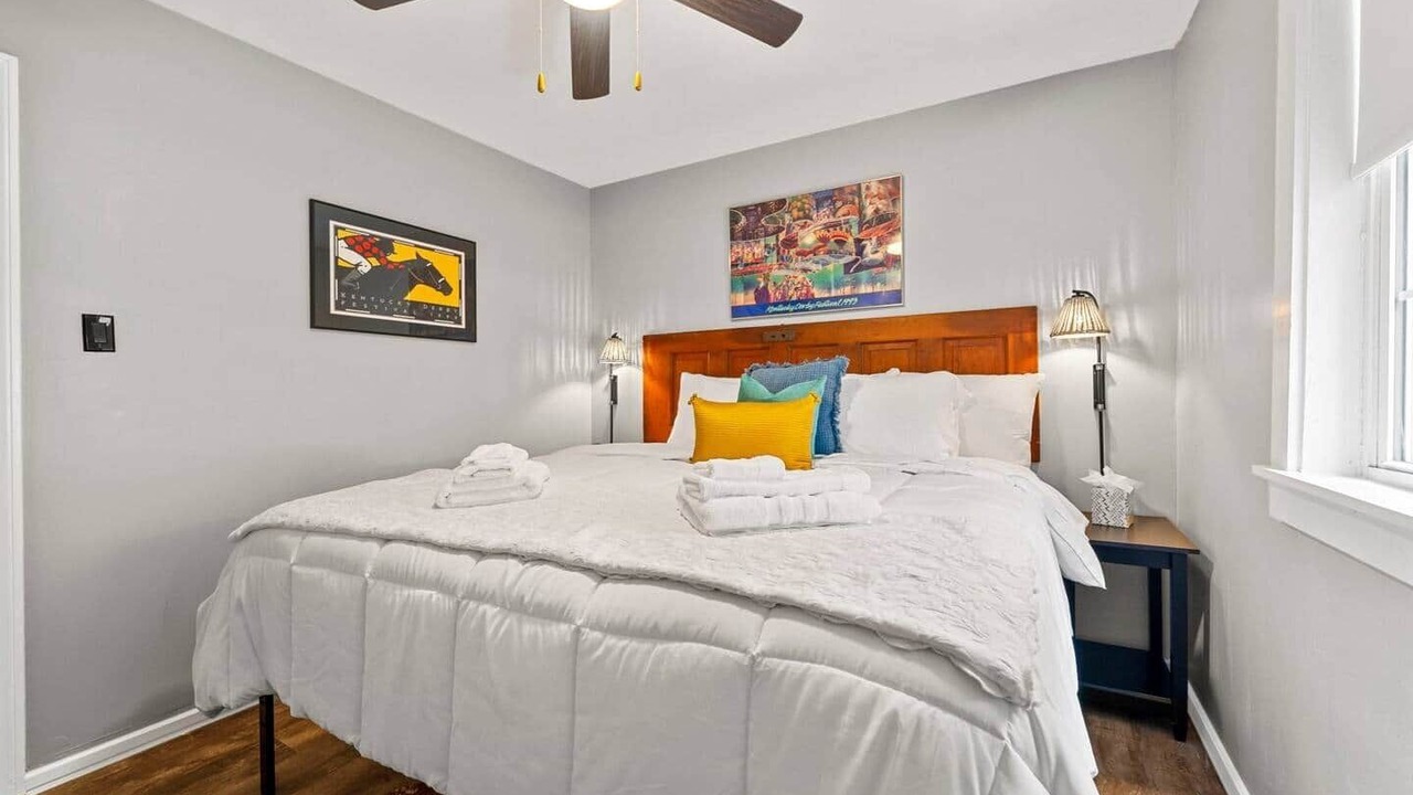 Photo of Bedroom in Cave City