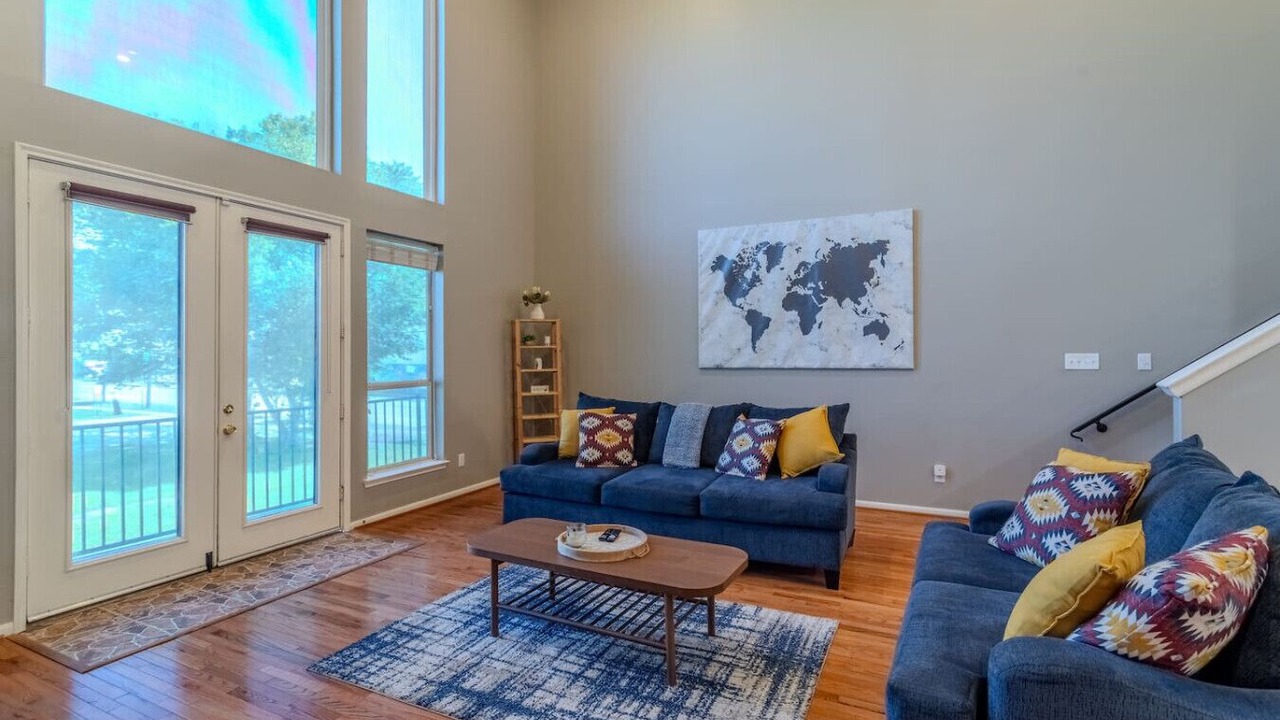 Photo of Livingroom in East Downtown Houston