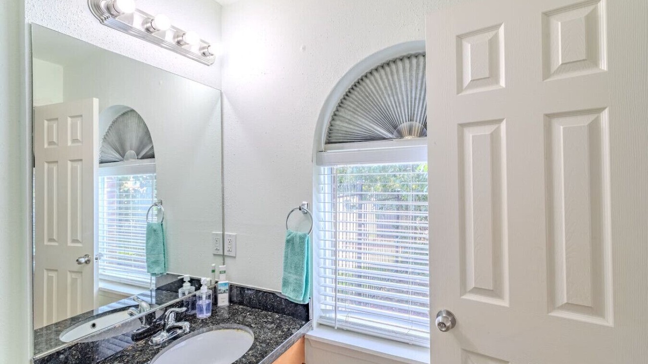 Photo of Bathroom in East Downtown Houston