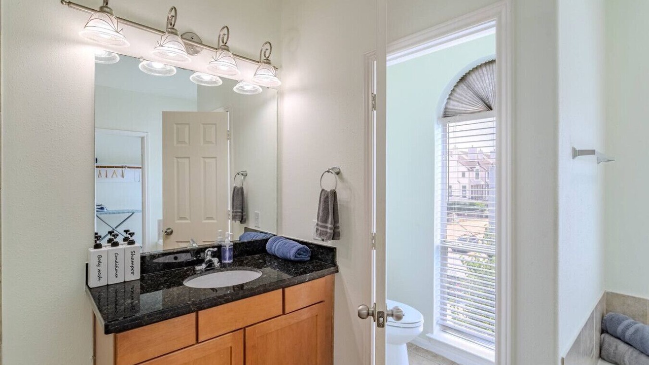 Photo of Bathroom in East Downtown Houston