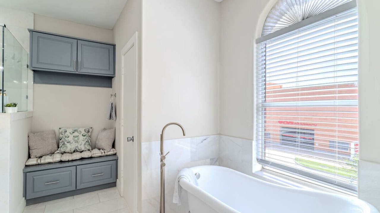 Photo of Bathroom in East Downtown Houston