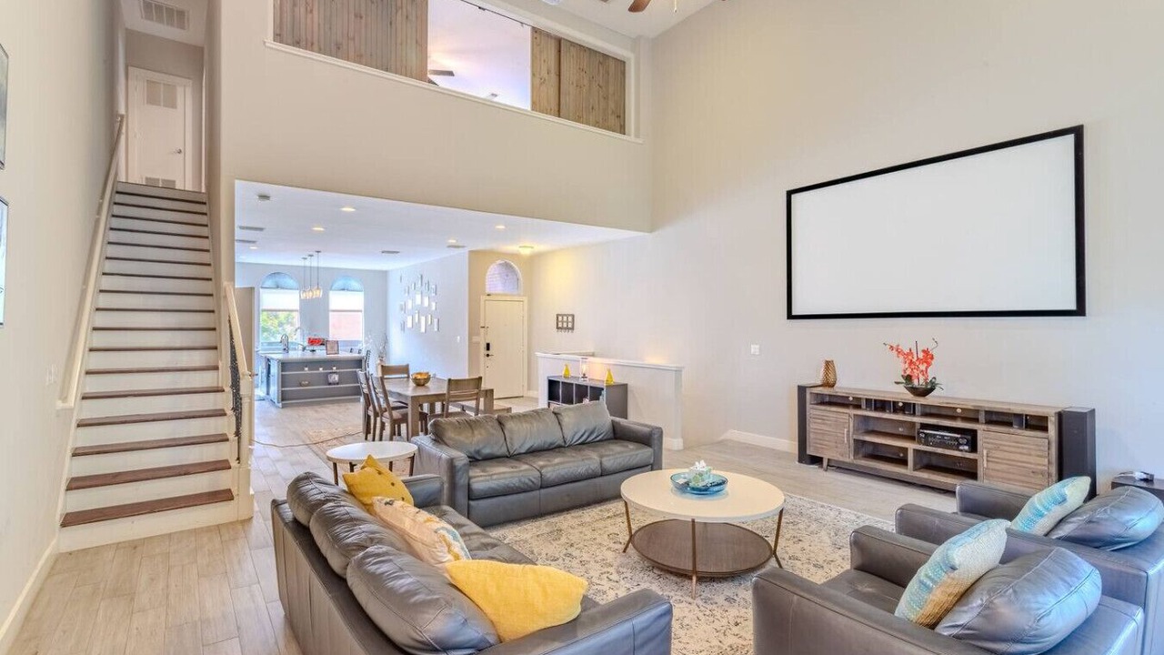 Photo of Livingroom in East Downtown Houston