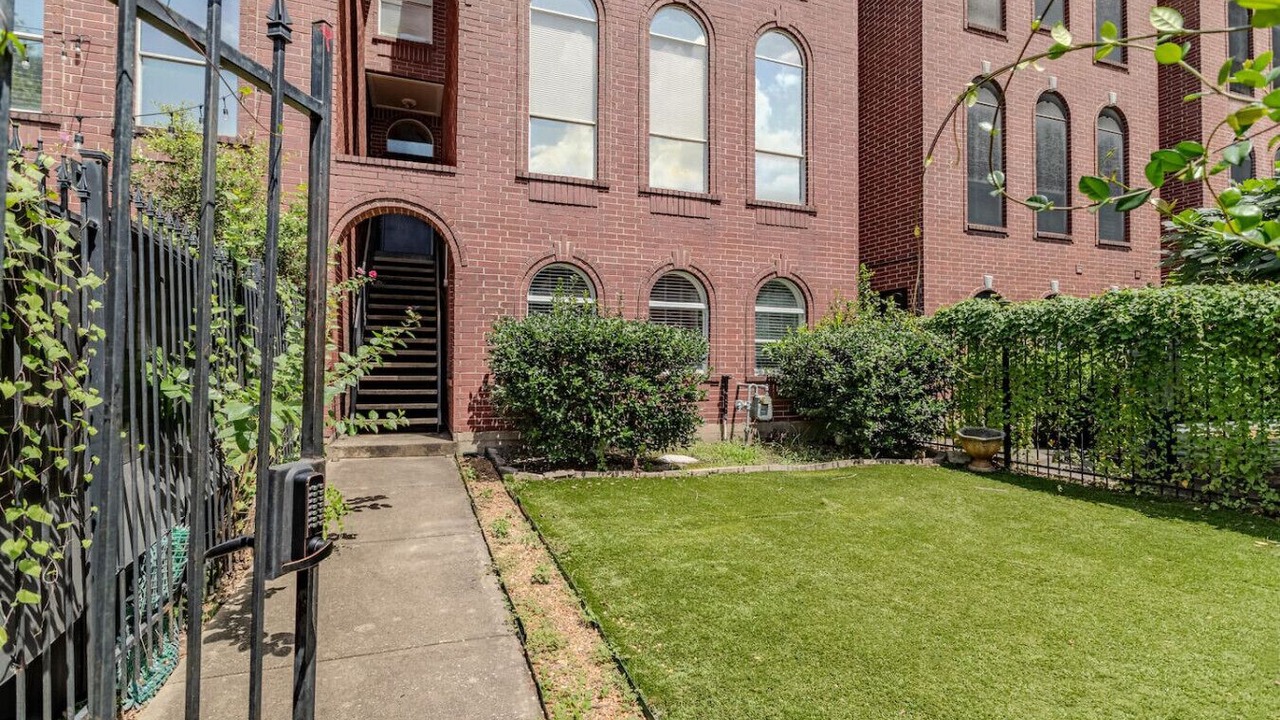 Photo of Outdoor in East Downtown Houston