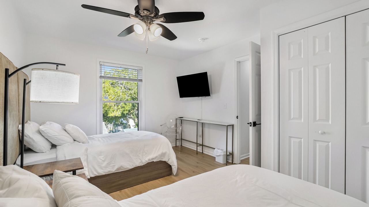 Photo of Bedroom in Lombard