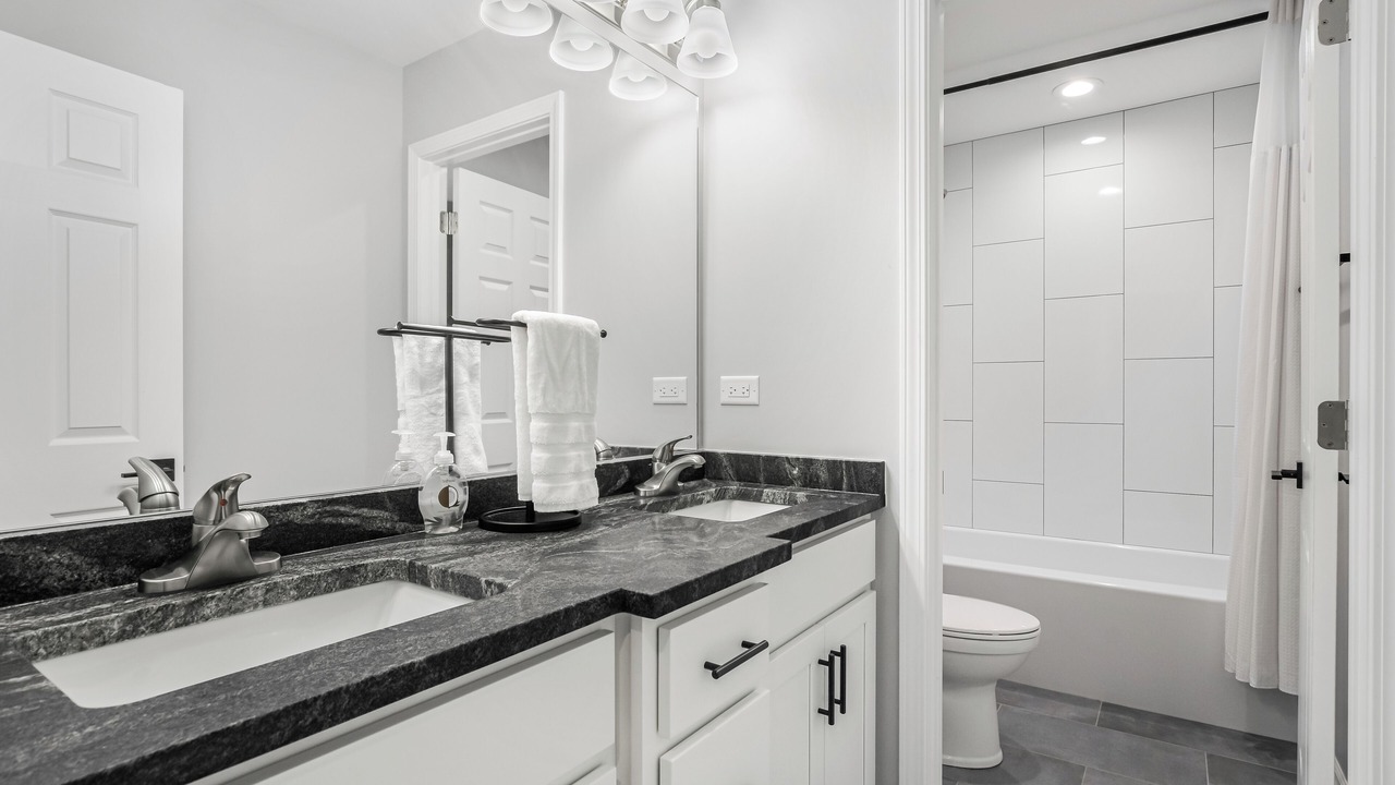 Photo of Bathroom in Lombard