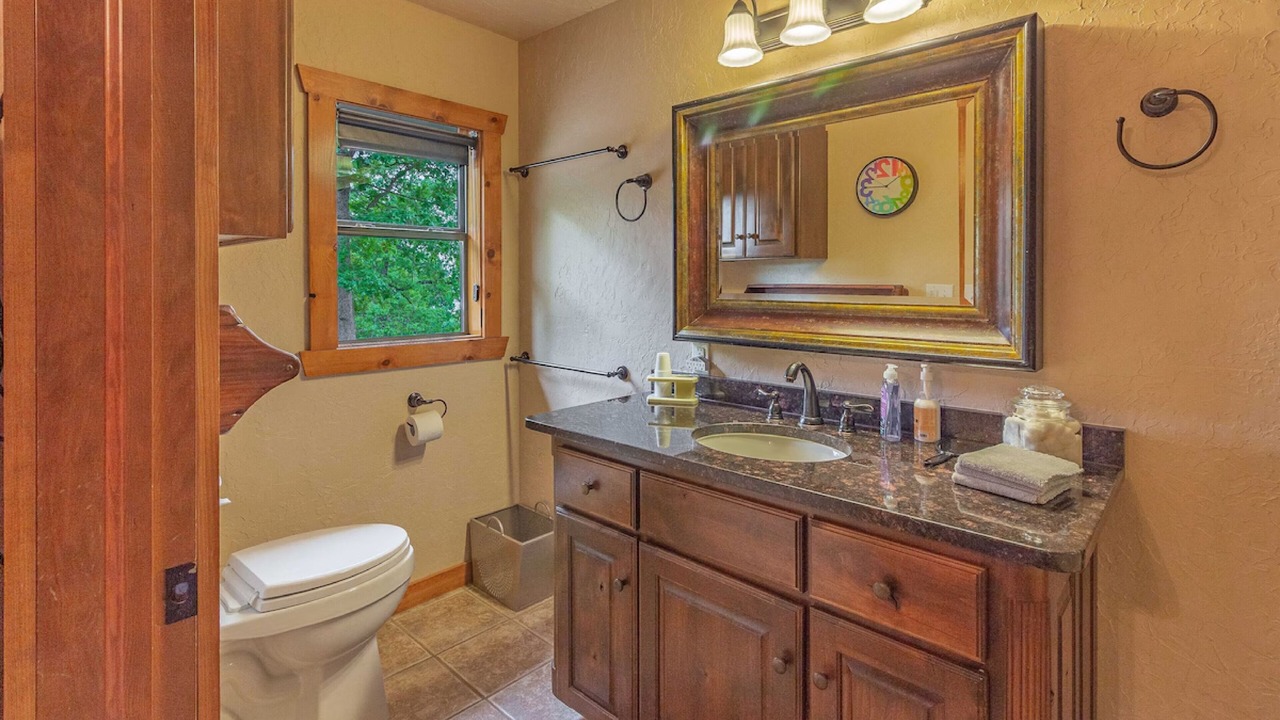 Photo of Bathroom in Vian