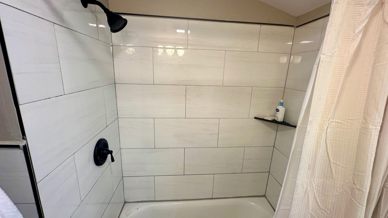 Photo of Bathroom in Jefferson Park