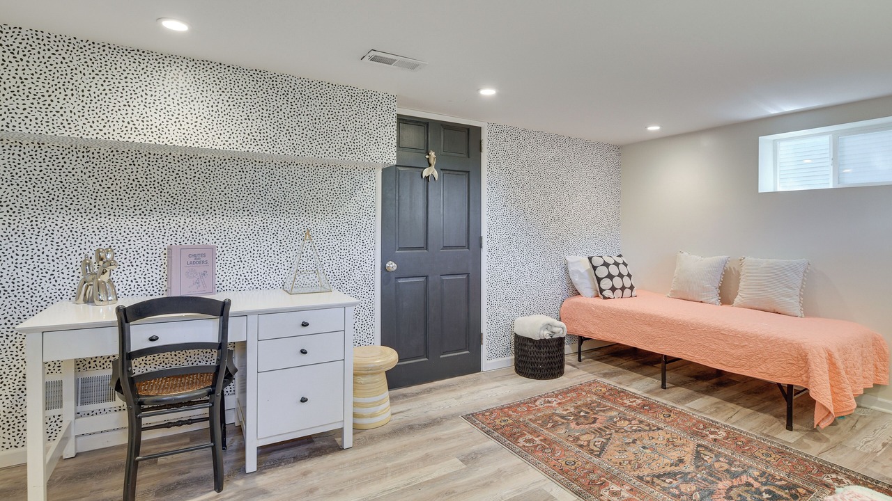 Photo of Bedroom in Forest Park
