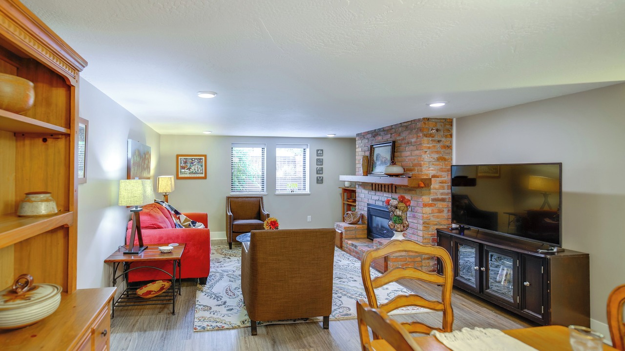 Photo of Livingroom in Rose Park