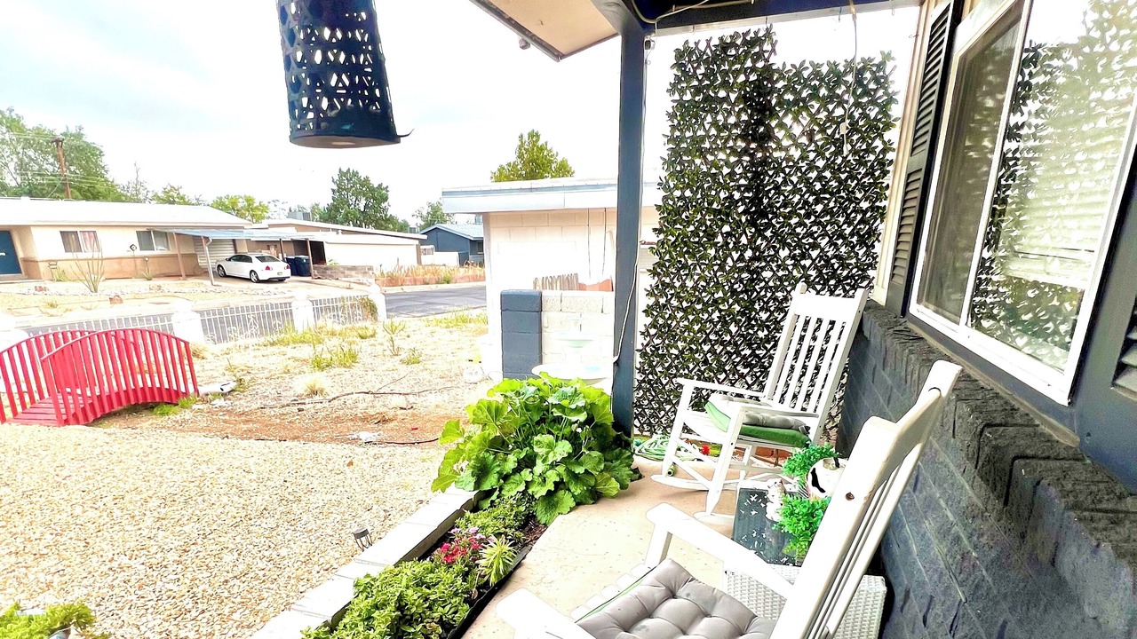 Photo of Patio Balcony in Northeast Heights