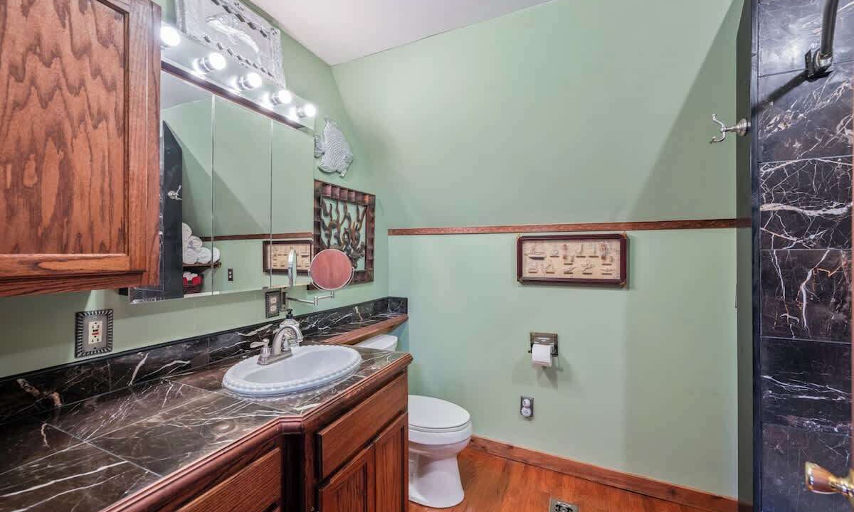 Photo of Bathroom in Linden