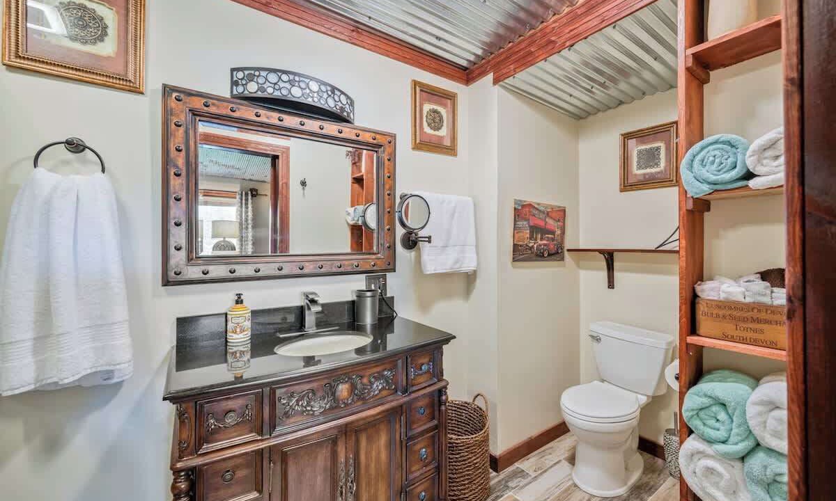 Photo of Bathroom in Linden