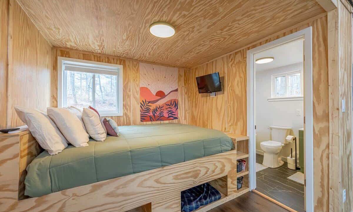 Photo of Bedroom in Parsons