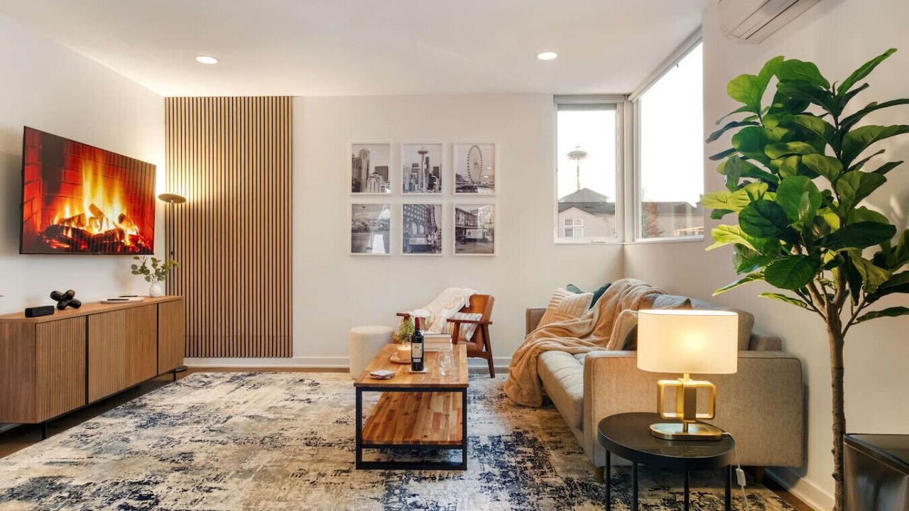 Photo of Livingroom in Lower Queen Anne