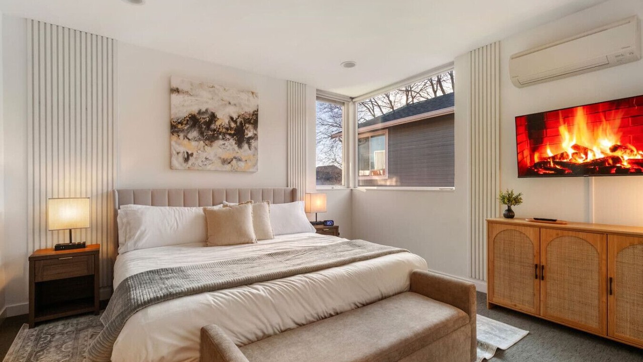Photo of Bedroom in Lower Queen Anne