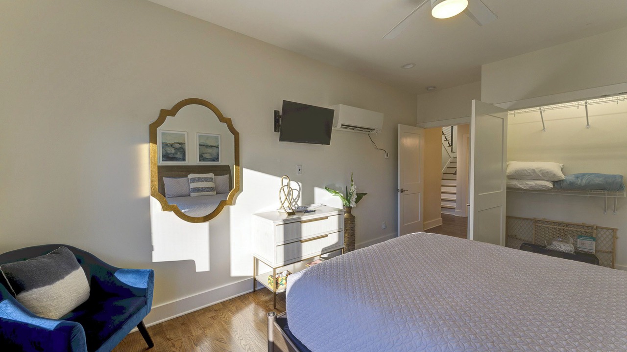 Photo of Bedroom in Northside