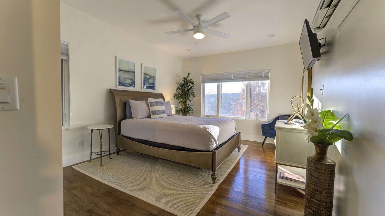 Photo of Bedroom in Northside