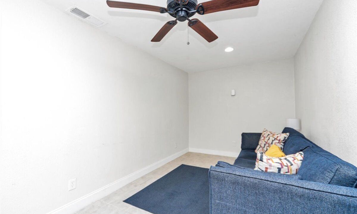 Photo of Livingroom in Lilburn