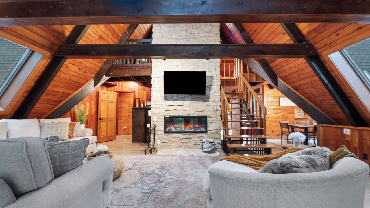 Photo of Livingroom in LaFayette