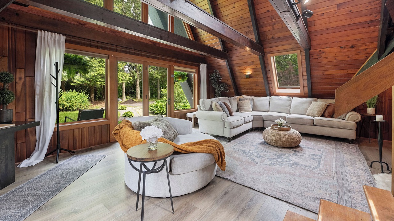 Photo of Livingroom in LaFayette