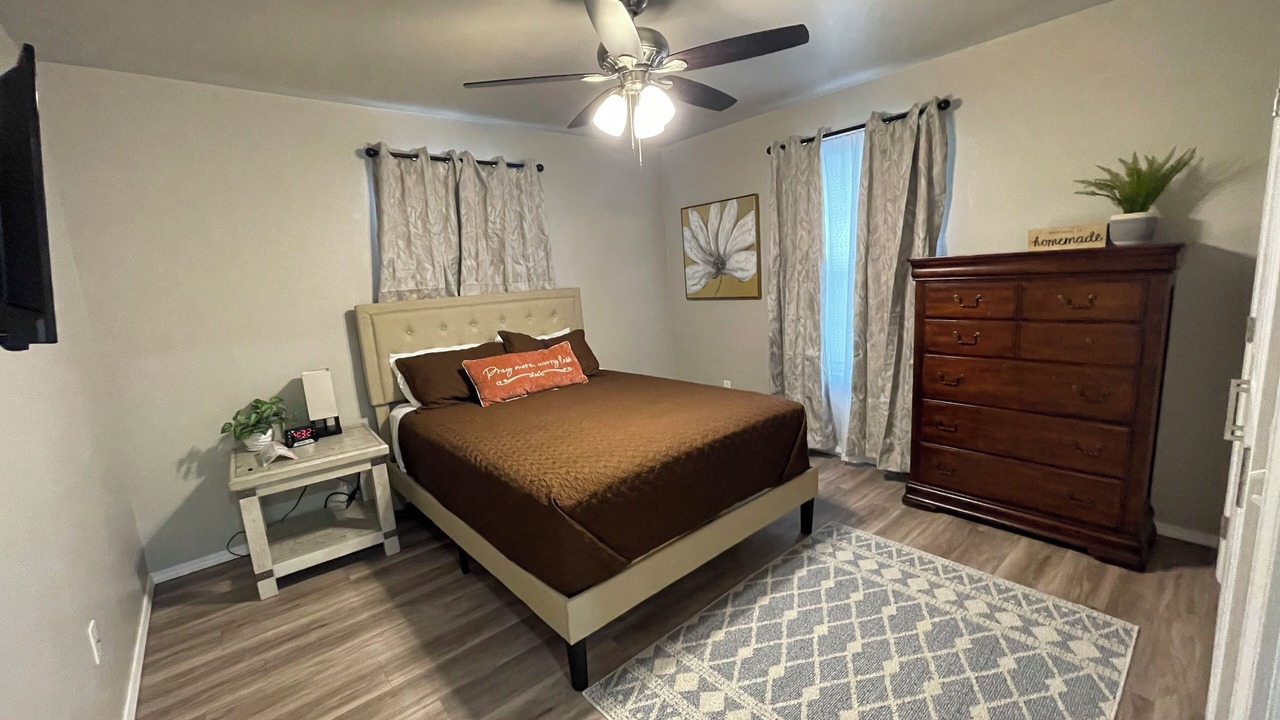 Photo of Bedroom in Ada
