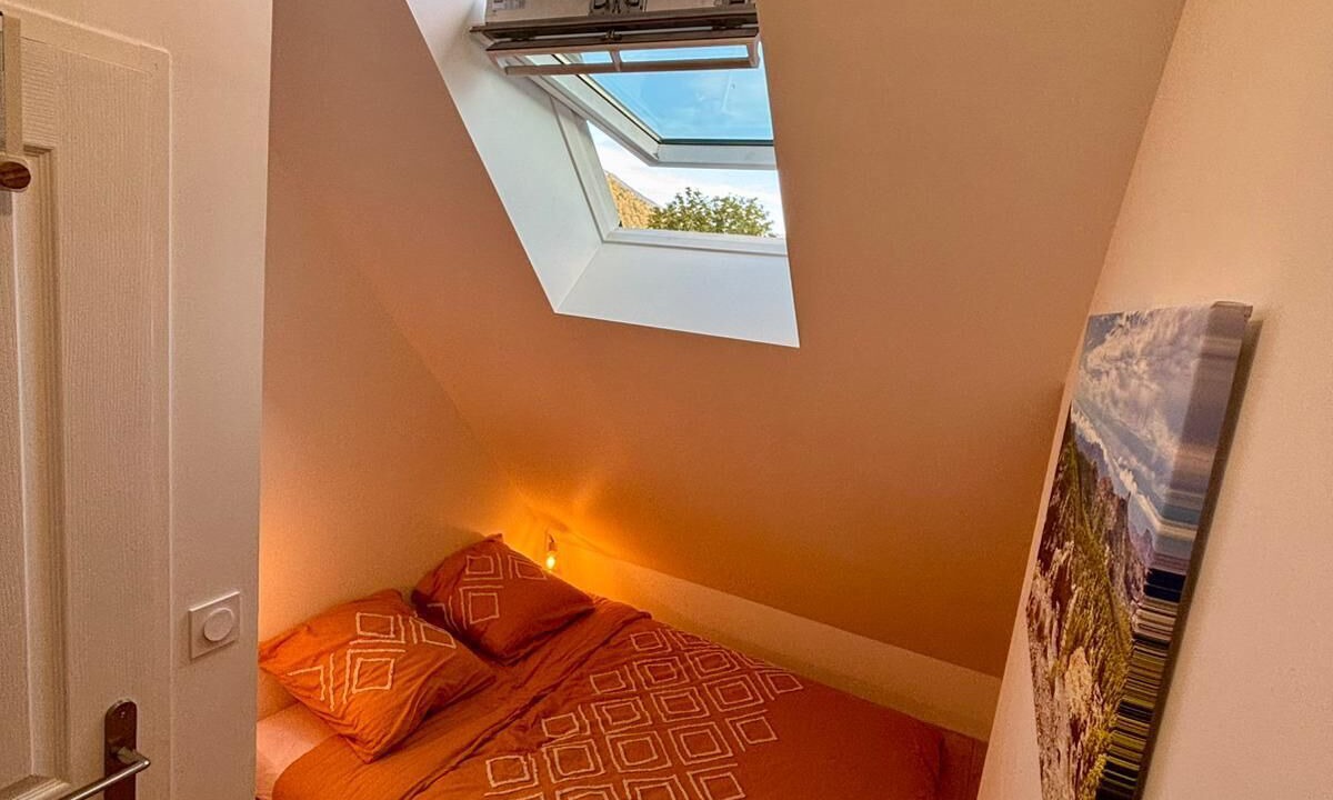 Photo of Bedroom in Campan