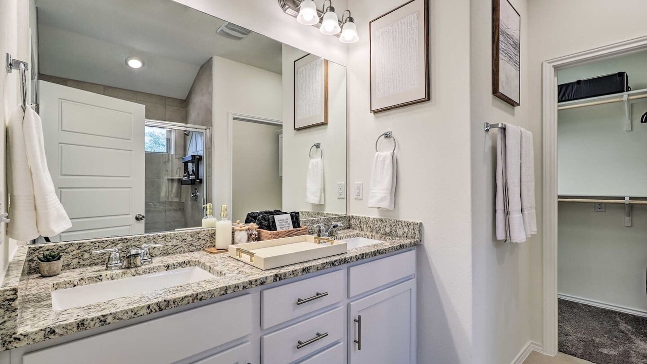 Photo of Bathroom in Granite Shoals