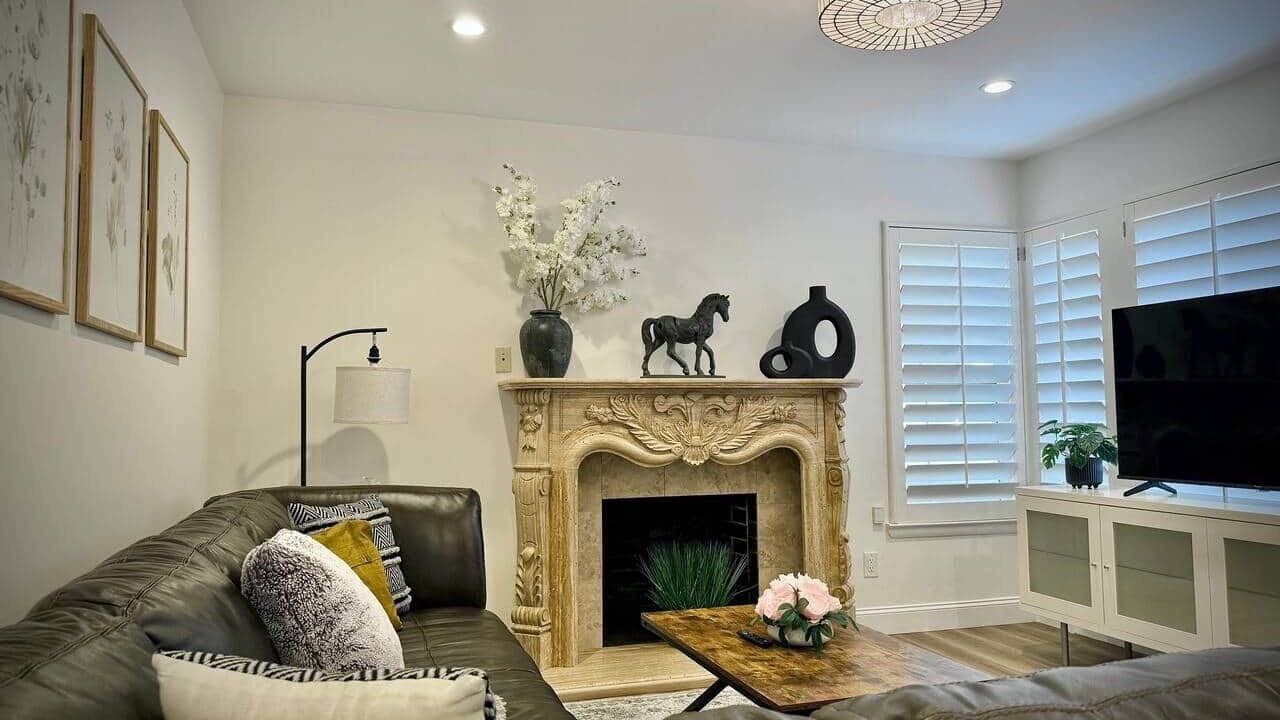 Photo of Livingroom in Sunshine Gardens