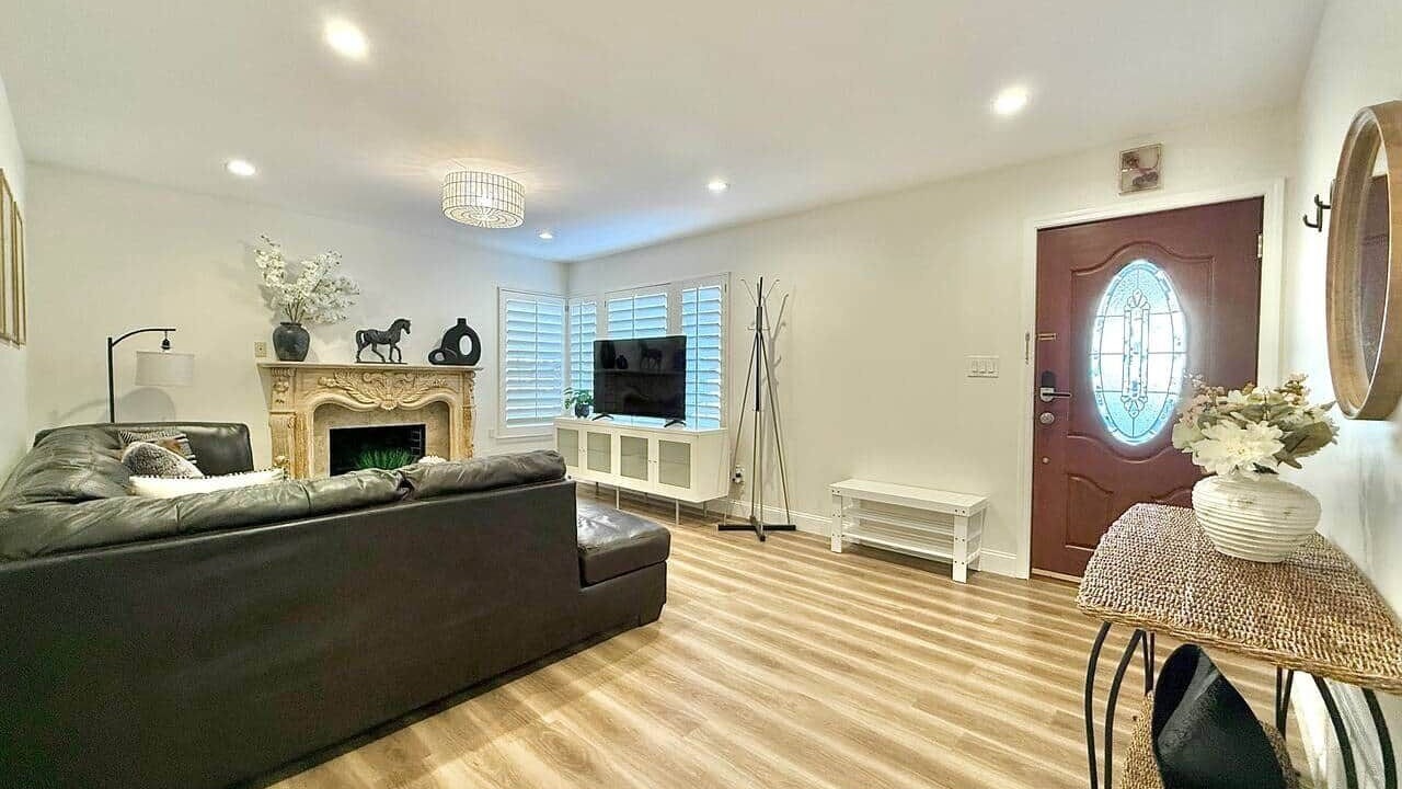 Photo of Livingroom in Sunshine Gardens